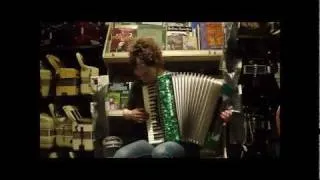 WELTOPALGN - Green Weltmeister Opal Piano Accordion LMM 37 96 $2999