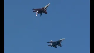 Russian Knights (Russkije Witiazi) Su-30SM Couple Separation MAKS 2017 Moscow HD