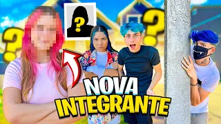 NOVA INTEGRANTE DA MANSÃO AZUL TEM CABELO ROSA!