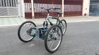 Triciclo invertido com suspensão