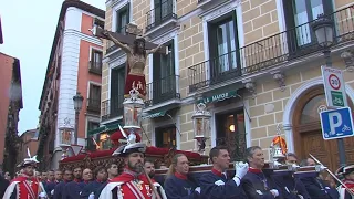 Asistimos al traslado del Cristo de los Alabarderos