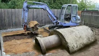 ТРИ ГОДА семья не знала, что у них во дворе обнаружили БУНКЕР