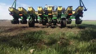 Посев кукурузы 2017 John Deere 1750