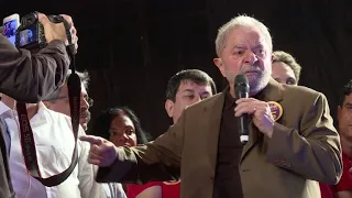 Lula lidera com 37% em pesquisas eleitorais