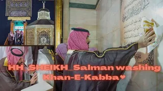 Saudi Crown Prince Mohammad bin Salman leads washing of holy Kaaba....#viral #saudiarabia #sheikh