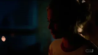 Betty tells jughead that her and Archie kissed