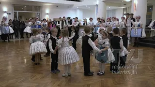 The costume ball in Velké Pavlovice was started by children from kindergarten