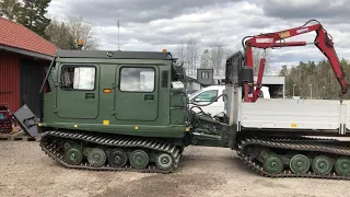 Köp Bandvagn Hägglunds BV206 Vagn med kranflak på Klaravik