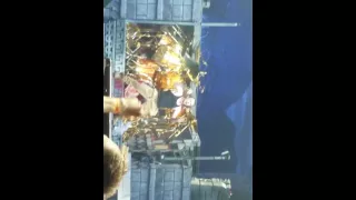 Iron Maiden's BRUCE GETS THE BIRD in Adelaide