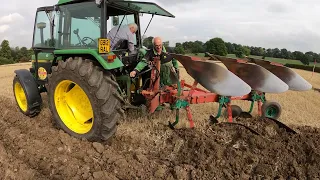 1990 John Deere 2850 3.9 Litre 4-Cyl Diesel Tractor (86 HP) With Kverneland Plough