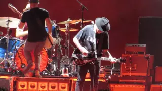 NEIL YOUNG+PROMISE OF THE REAL "Rockin In The Free World"13/07/2016