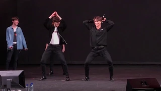 Eunwoo and Moonbin dance to “Gashina” ASTRO Fanmeet Toronto - February 10, 2018