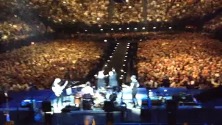 U2 & Patti Smith: People have the power (Live in Paris)