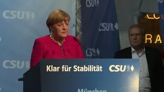 Pfiffe und harte Worte: Wahlkampfausklang bei CDU und SPD