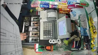 На Камчатке задержали парня, который ограбил магазин и угрожал продавцу ножом