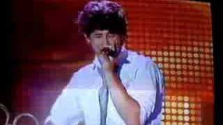 jonas brothers burning up live in disney channel games