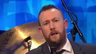 Alex Horne & The Horne Section Perform Lovely Day by Bill Withers (8 out of 10 cats does countdown)