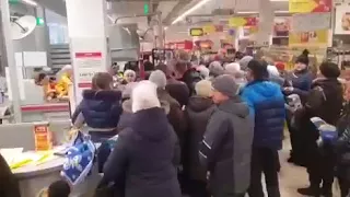 Воронежцы передрались в гипермаркете из-за акции