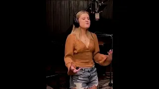 "What's Up" - 4 Non Blondes (Cover) by Dollie Meredith