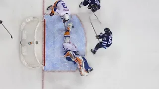 Robin Lehner dives across to deny Scheifele with great glove stop