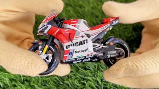 Maisto Ducati Desmosedici MotoGP18 Andrea Dovizioso, Scale 1:18