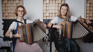 Viva la Vida mit Celia & Sabrina | Steirische Harmonika