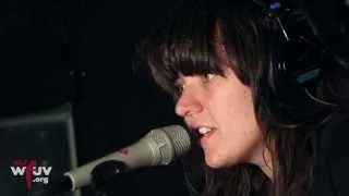 Courtney Barnett - "Avant Gardener" (Live at WFUV)