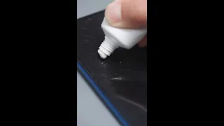 What happens when you apply toothpaste on a cracked phone screen?