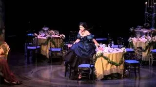 La traviata: Myrtò Papatanasiu as Violetta Valéry