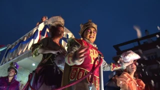 EL CARNESTOLTES DE SITGES 2017 A LES ESCOLES, A LA BARQUETA,  I A L'AUTOBÚS | Carnaval Sitges 17