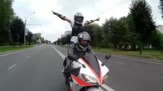 Yamaha R1 lovestory on a motorcycle