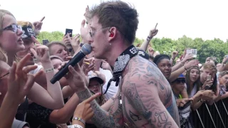 Machine Gun Kelly - Bad Things @Pinkpop 4-6-17