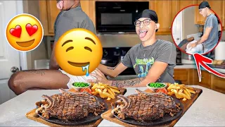 CASUALLY SMACKING MY BOYFRIENDS FATTY 🍑 TO SEE HOW HE REACTS‼️‼️ He Liked It 👅 Mukbang