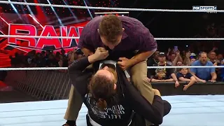 Chad Gable ataca a Sami Zayn - WWE RAW 27 de Mayo 2024 Español