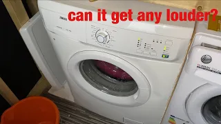 Zanussi ZWF16070W1 washing machine || Dead shock absorbers final spin.. i think it’s had enough