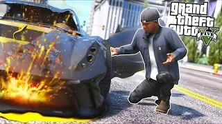 Robbing banks with EXTREME damage mod!! (GTA 5 Mods - Evade Gameplay)