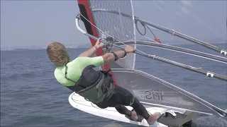 Watch all the action of windfoil french team training up close