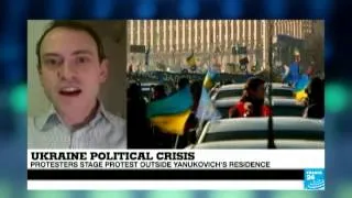 Ukraine: thousands stage protest outside Yanukovich's residence