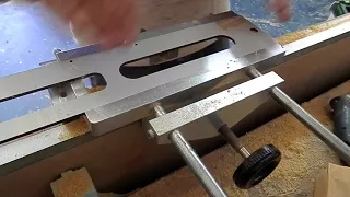 WOODMAN: Router jig for concealed hinges by Simonswerk.