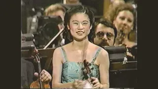 Midori performs Sarasate (24 September 1989)