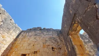 Полигональная кладка неизвестного древнего  "города" вблизи (Мерсин, Турция)