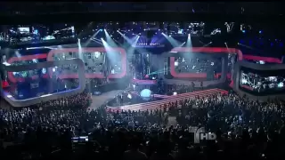 PREMIOS BILLBOARD 2011. JENCARLOS CANELA Ft. PITBULL ft. T PAIN