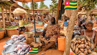 Rural African village market day in Togo 🇹🇬 . Cheapest food Market Anfoin Togo 🇹🇬 West Africa 🌍.