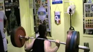 squat 250 kg x 4 ripetizioni