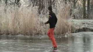 Jacky running on ice(2009)