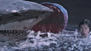 The giant shark is too strong, and the companion has become the giant shark food!