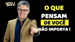 Como não se importar com o que pensam sobre você?