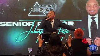 Pastor Johnteris Tate Closing / Praise Break at Powerhouse International Ministries Chicago