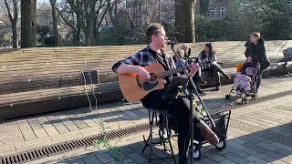 Blackbird, The Beatles beautiful cover by talented musician Jake Samuels busking in Brighton New Rd.