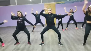 Bailando. Enrique Iglesias. Zumba Kids